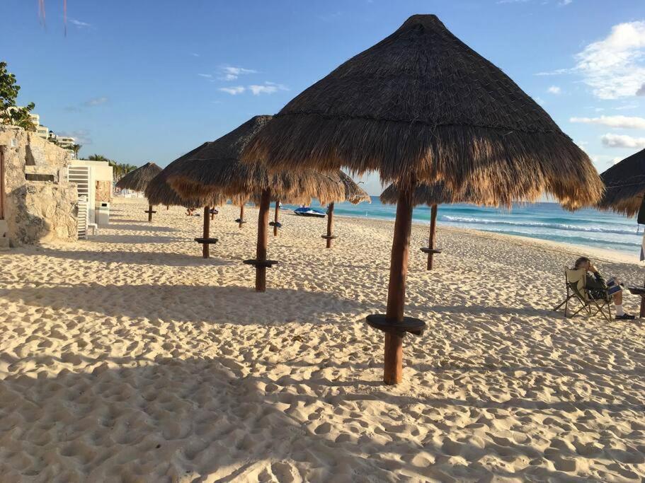Apartment Solymar Studio #3507, Kilometro 18,7 Boulevard Kukulcan, Access To Cancun's